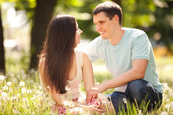 10 صفات رائعة في المرأة يحبها الرجل في المرأة المستقلة المبدعة 10 صفات رائعة في المرأة يحبها الرجل