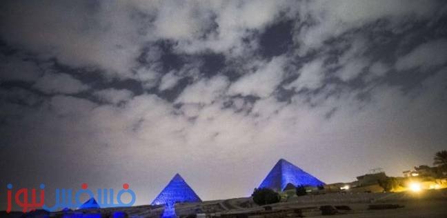 صور.. معالم أثرية باللون الأزرق إحتفالاً باليوم العالمي للأمم المتحدة 22 ذكرى تأسيس الأمم المتحدة