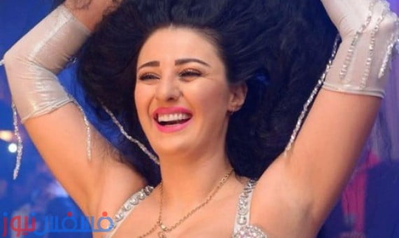 صور إحتفال صافيناز بالكريسماس ببجامة حمراء 12 صور إحتفال صافيناز بالكريسماس