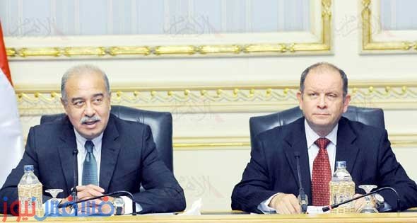 شريف إسماعيل خلال المؤتمر الصحفى مع رئيس مجلس إدارة شركة الريف المصرى