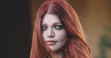 إثارة كتابها الأخير ضجة كبيرة .. 10 معلومات عن الفنانة التشكيلية ياسمين الخطيب 19 ياسمين الخطيب