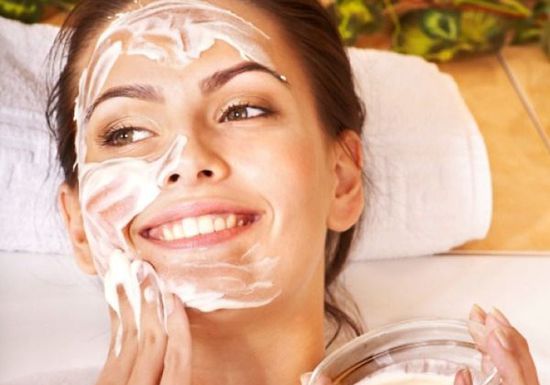 طرق طبيعية للحفاظ علي البشرة 4