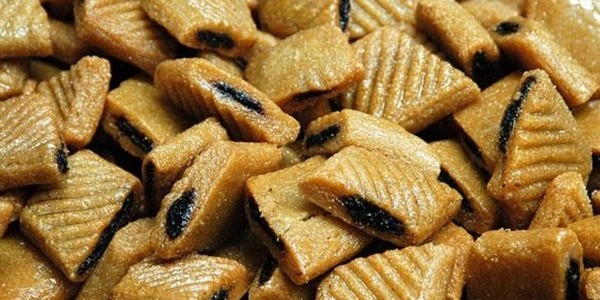 طريقة عمل القراقيش بالعجوة والشمر و الينسون 26 طريقة عمل القراقيش بالعجوة والشمر و الينسون 15