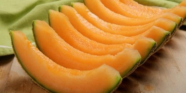 فوائد عظيمة عند تناول فاكهة الشمام . تعرف عليها