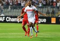 لاعب الفتح المغربي يضرب شيكابالا بالقلم