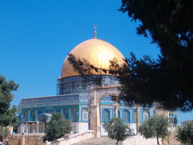 انتهكات الاسرائيلين في القدس