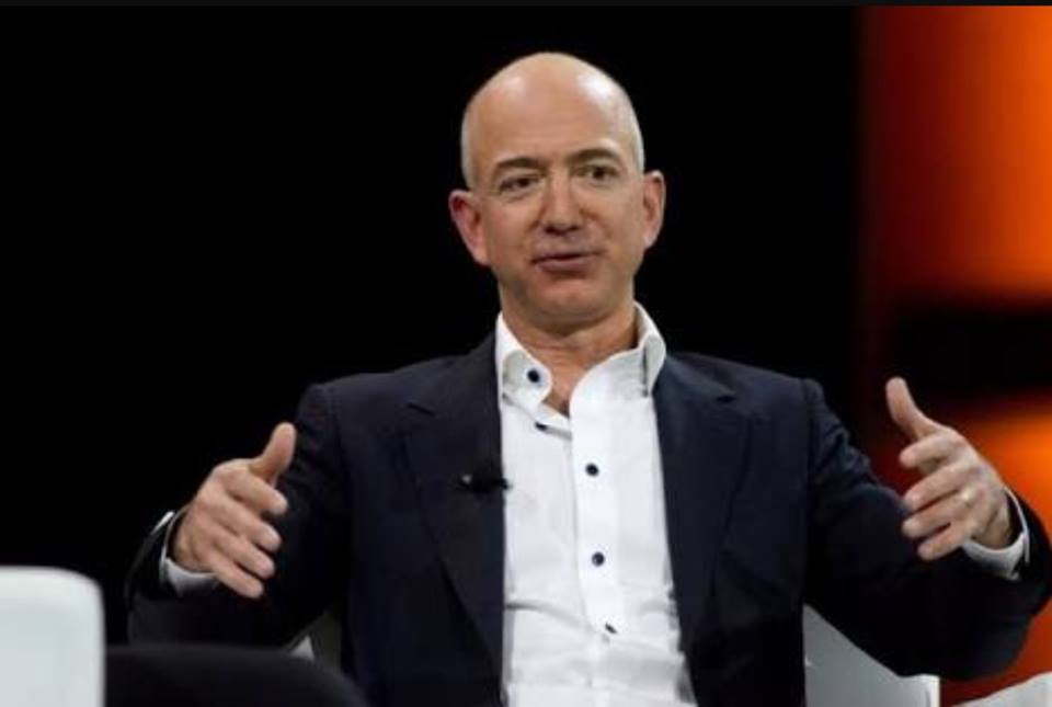 أغني رجل في العالم