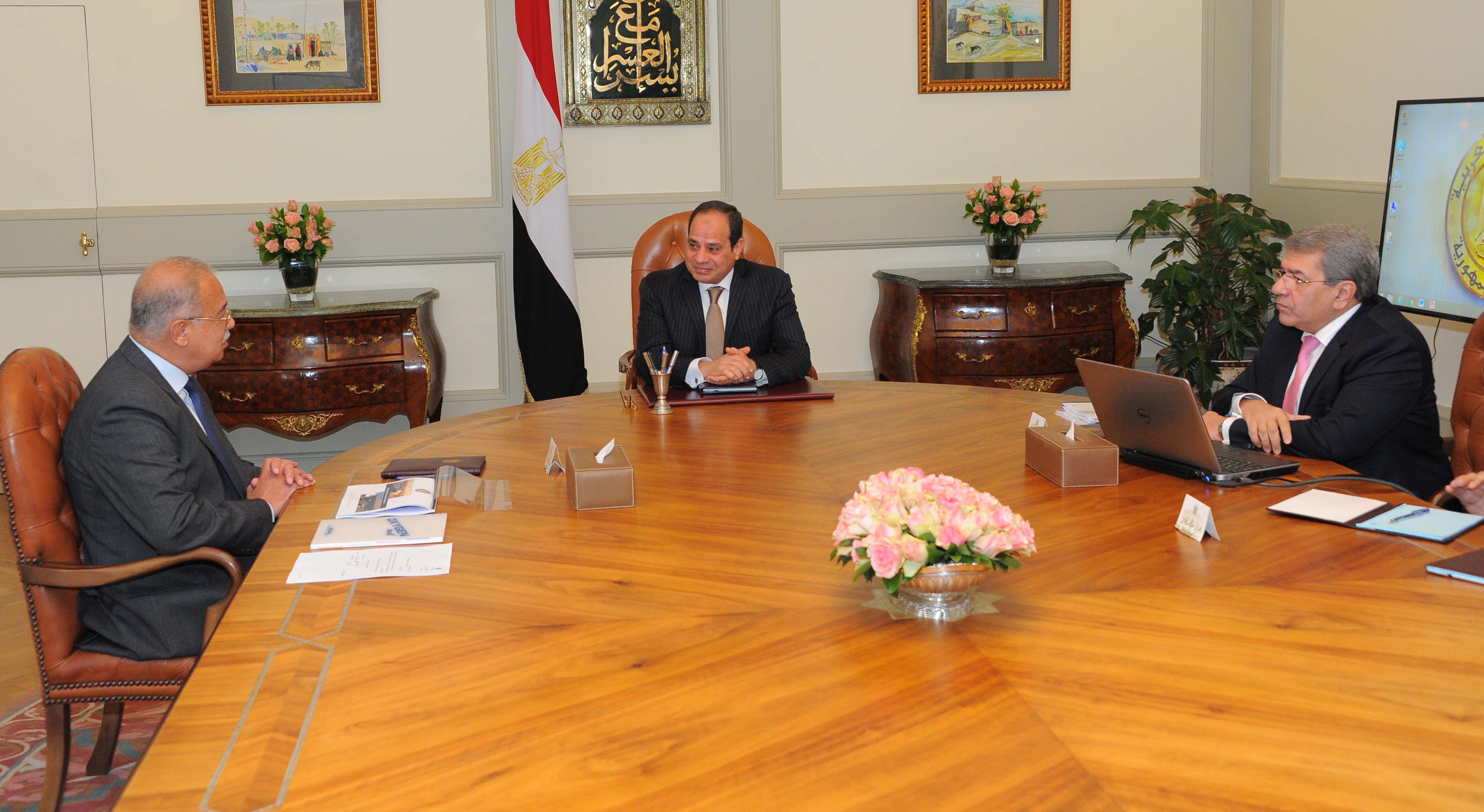 السيسي يصدر عدة مهام للحكومة ومن أهمها توفير فرص العمل و تحقيق الاستفادة الاقتصادية 2