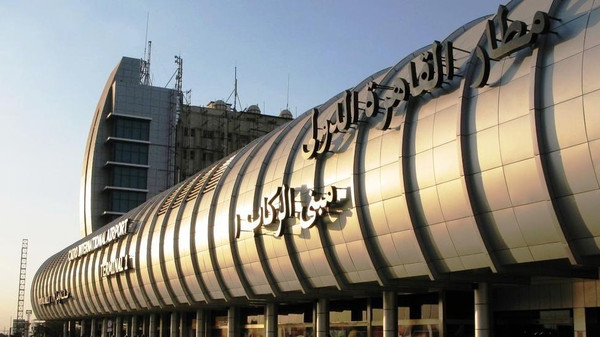 - حادثة انقطاع الكهرباء عن مطار القاهرة 10 انقطاع الكهرباء في مطار القاهرة