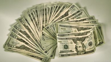 الدولار الأمريكي يتراجع وقلق متزايد من المستثمرين حيال الانتخابات الرئاسية 10 الدولار الأمريكي