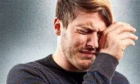 رؤية البكاء في المنام للرجل المتزوج