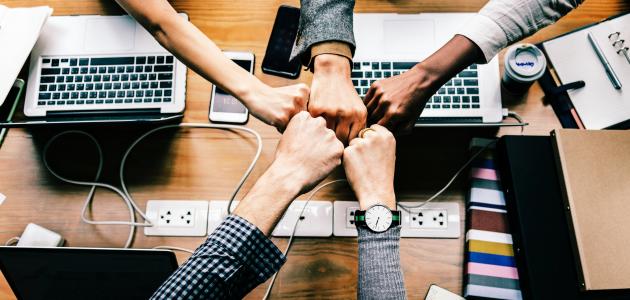 أهمية العمل في حياة المجتمع أهمية العمل في حياة المجتمع
