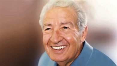 جوجل يحتفل بذكرى ميلاد الكاتب المصري إحسان عبد القدوس