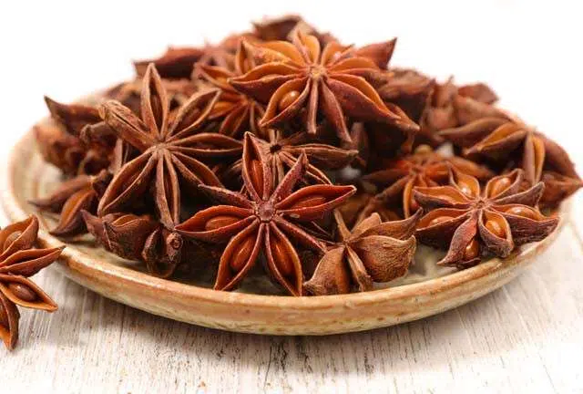 فوائد نجمة اليانسون للوجه